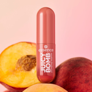 ESSENCE Plumping Lip Gloss...